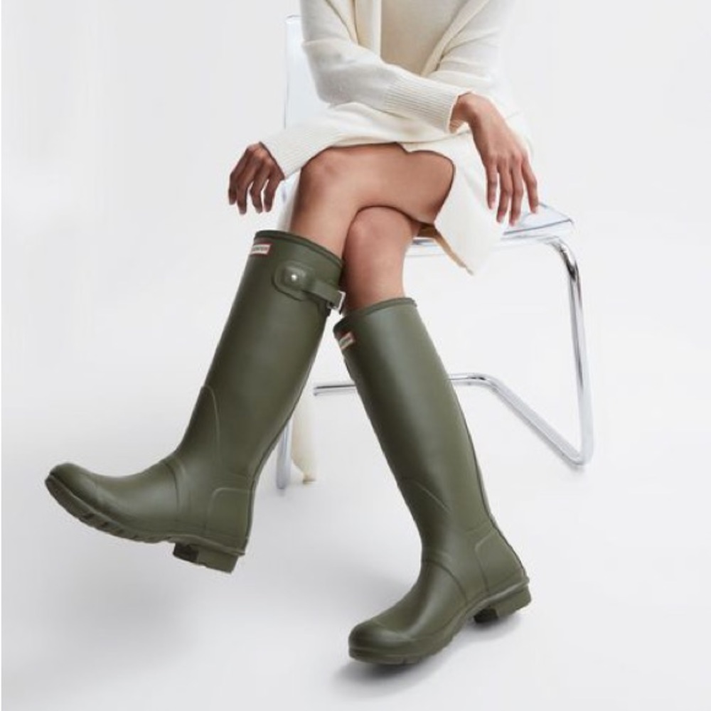 Hunter | women’s original tall boots in dark olive